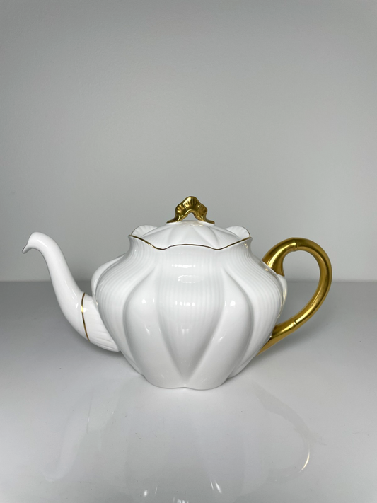Shelley Regency Teapot and Lid 4 Cup 6 1/4"0