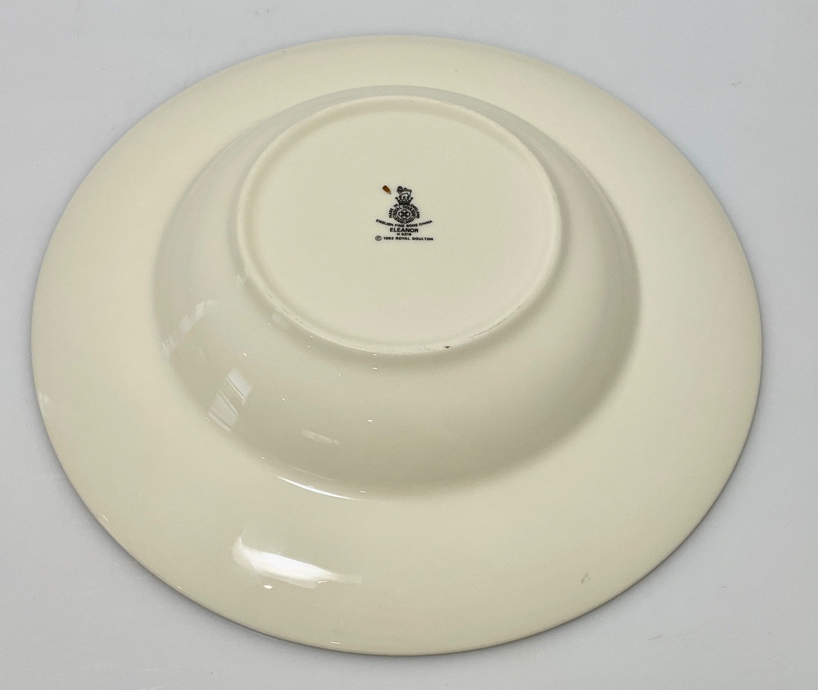 Royal Doulton Eleanor Rim Soup Bowl 8"3