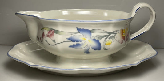 Villeroy Boch Riviera Gravy Boat and Underplate0