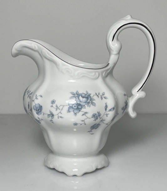 Johann Haviland Blue Garland Creamer 4 1/4" 10 Ounce Traditions0