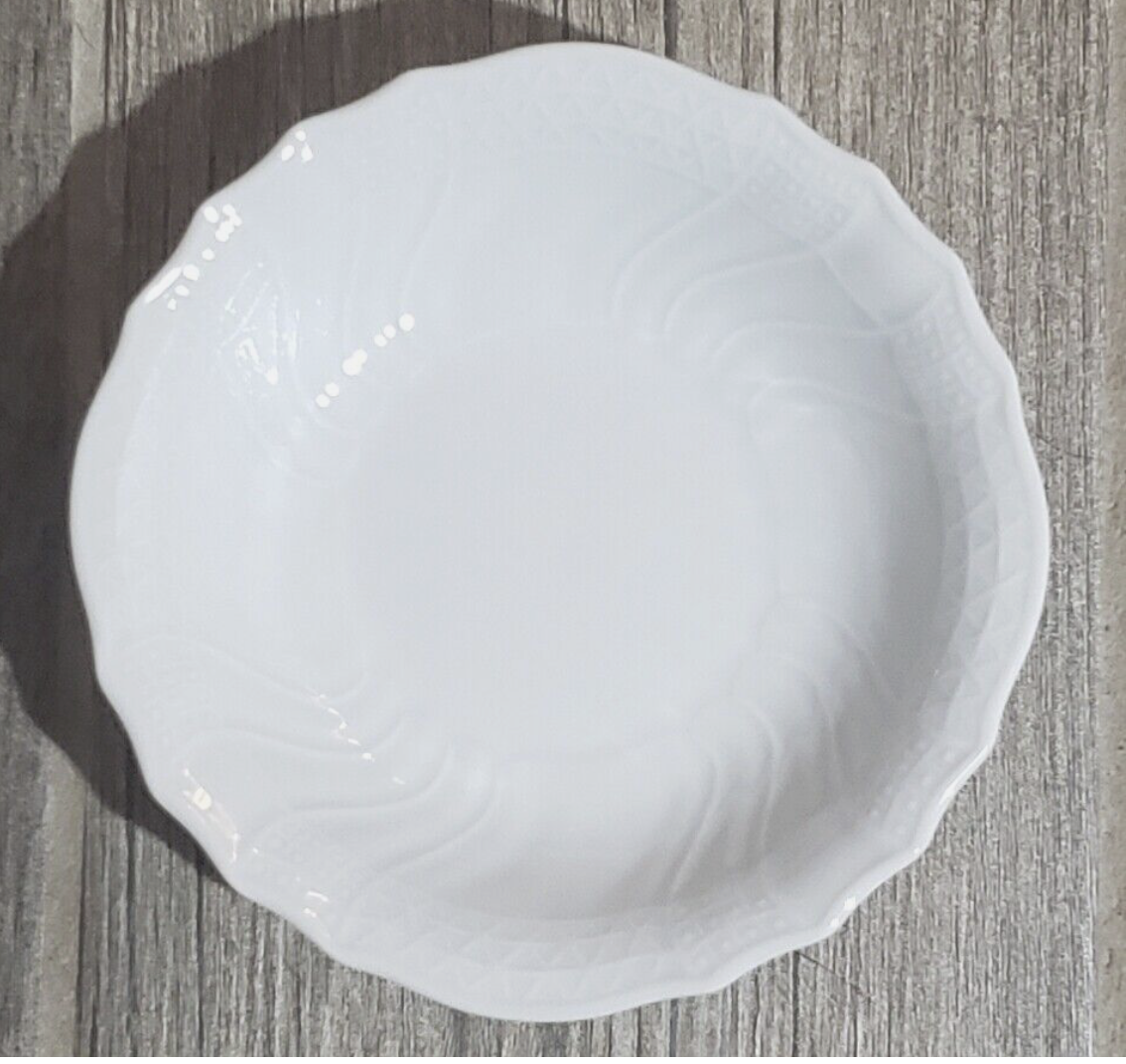 Hutschenreuther Dresden White Fruit Bowl 5 3/8"2