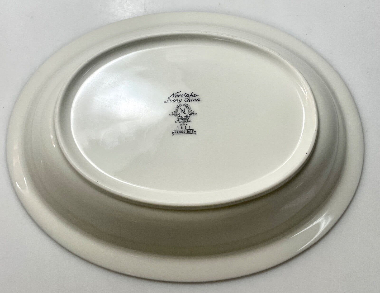 Noritake Parkridge Oval Vegetable Bowl 10 1/8"3
