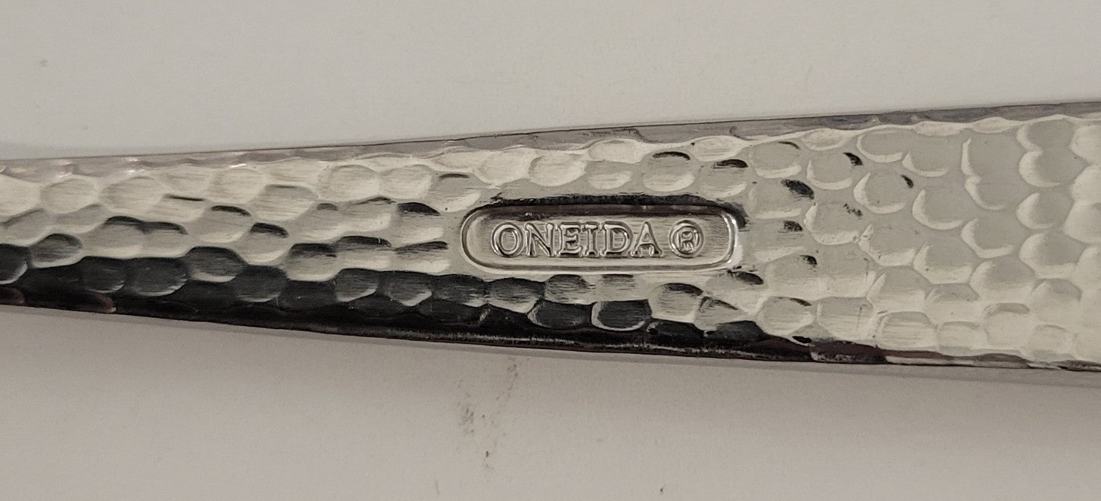 Oneida Illuma  Teapoons 6 1/4" China Stainless 18 8 Hammered Flatware Pack of 42