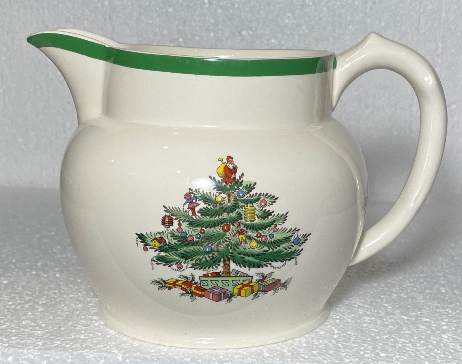 Spode Christmas Tree Jug 24 Ounce 4 1/2"0