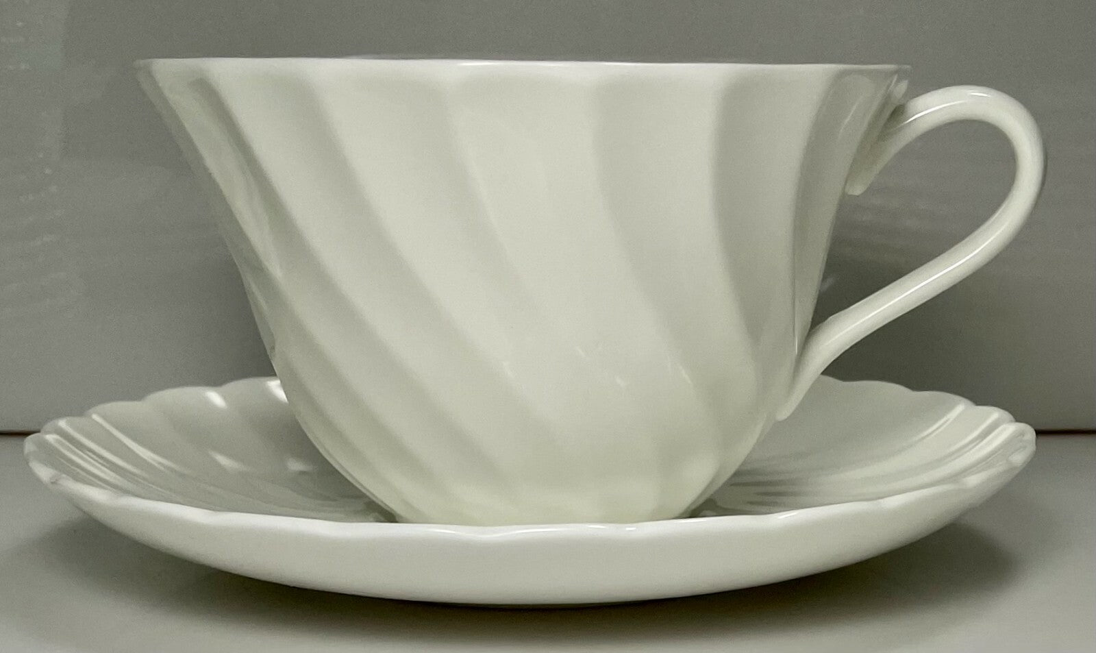 https://i.ebayimg.com/00/s/OTUzWDE2MDA=/z/oBAAAOSwP6ViNk5K/$_57.JPG