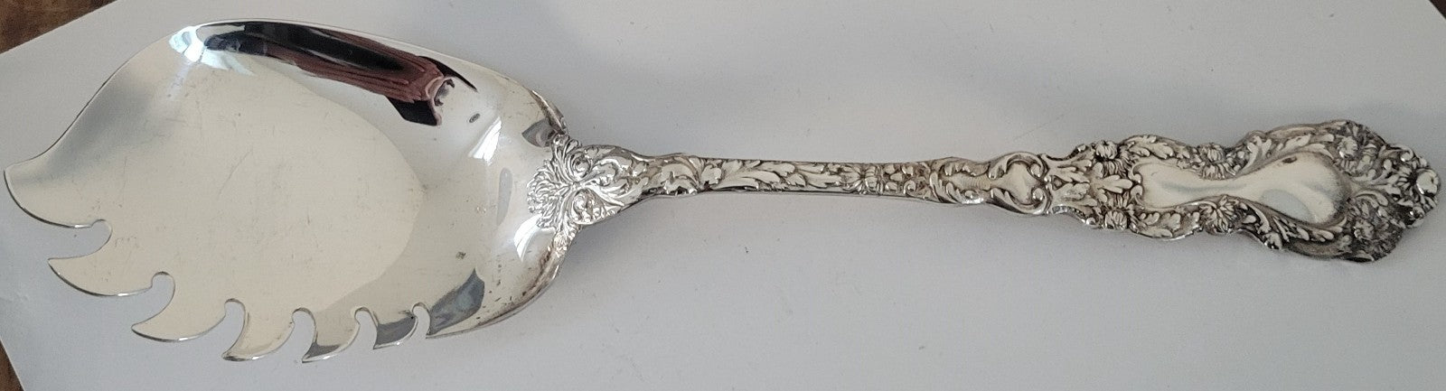 Gorham Imperial Chrysanthemum Macaroni Server 10 Silverplate Flatware0