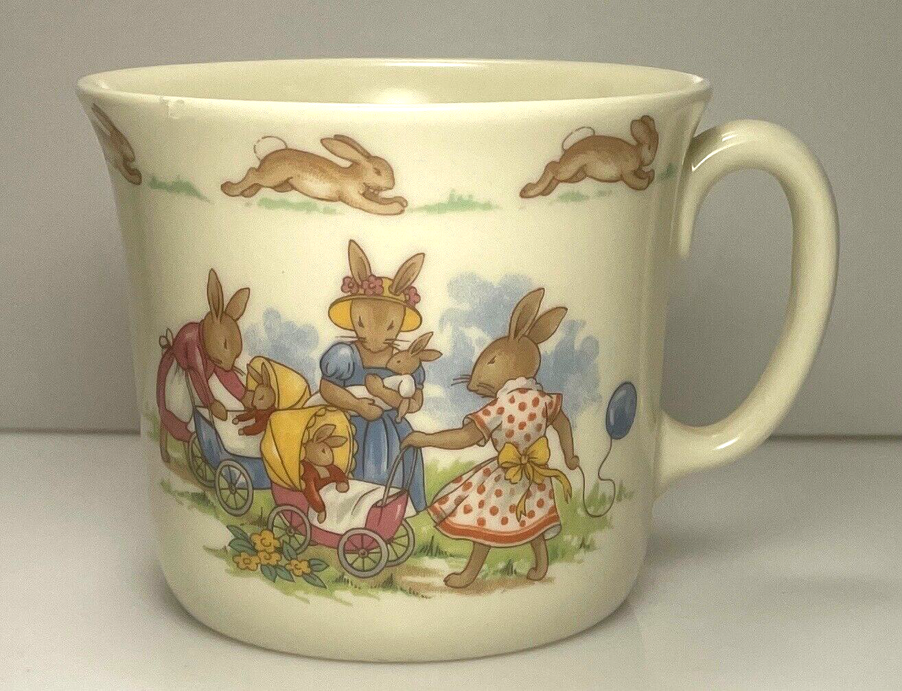 Royal Doulton Bunnykins Mug 1 Handle Hug a Mug Mug 3" Play with Doll0
