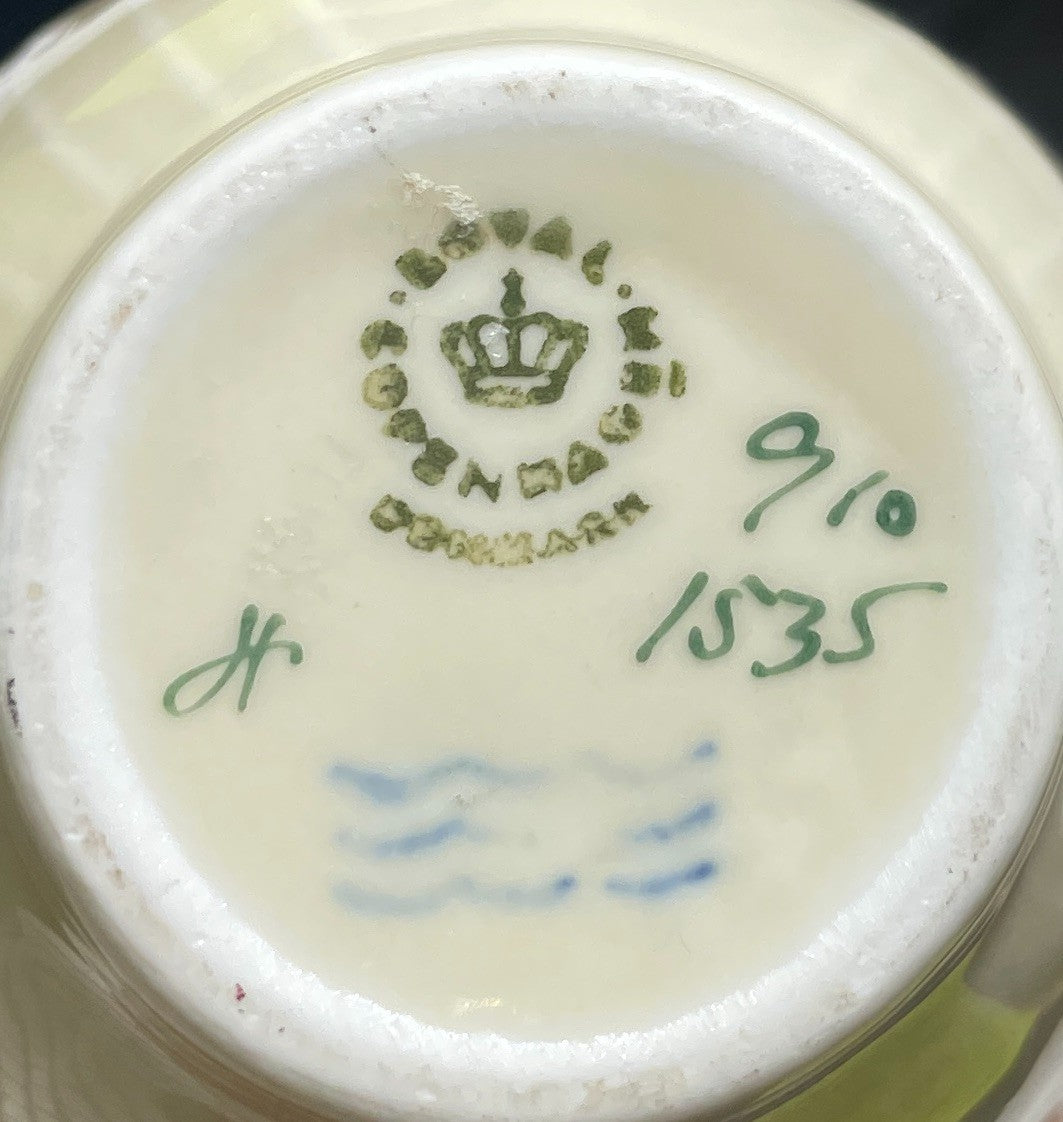 Royal Copenhagen Frijsenborg Mini Creamer 3 5/8"2