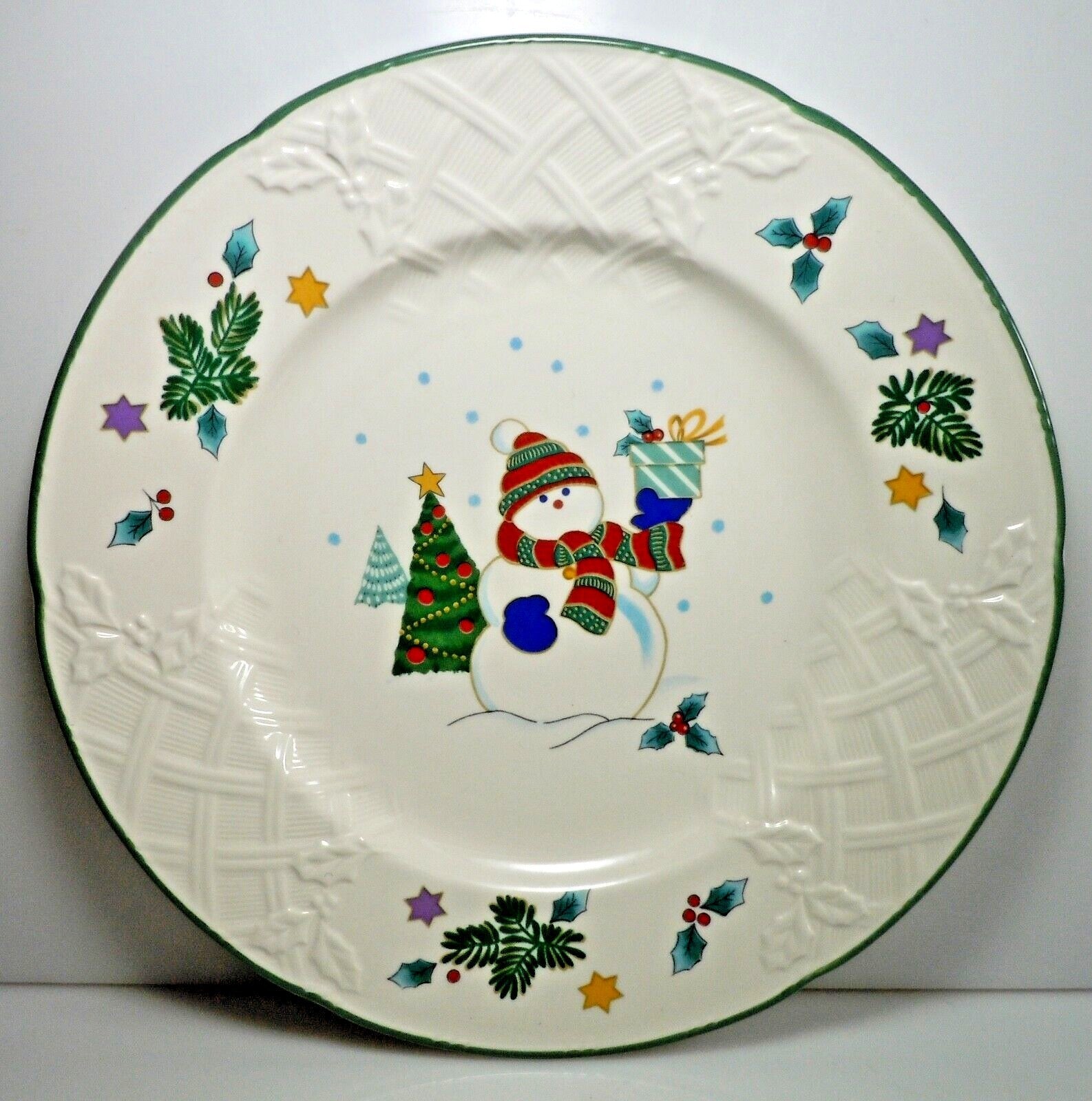 Mikasa English Countryside Winter Scene Salad Dessert Plate 8 1/4" Snowman0