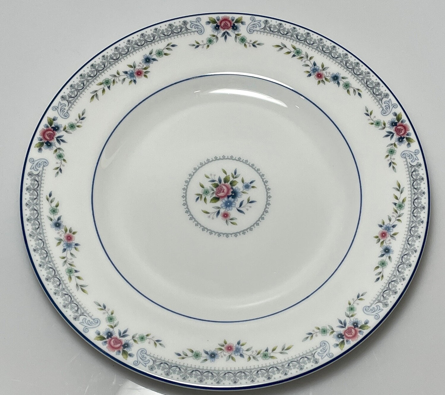 Wedgwood Rosedale Salad Plate 8 1/4"0