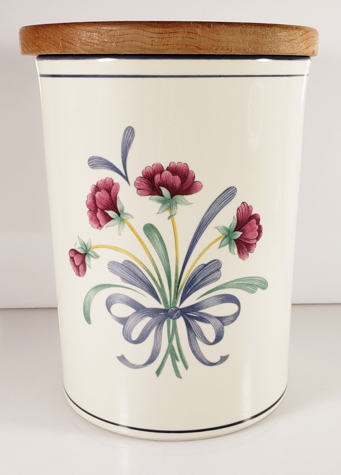 Lenox Poppies on Blue Canister Large 7 1/2"0