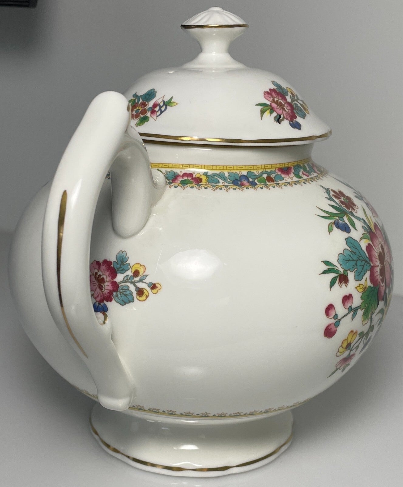 Coalport Ming Rose Teapot and Lid 5 Cup 7 1/2"1