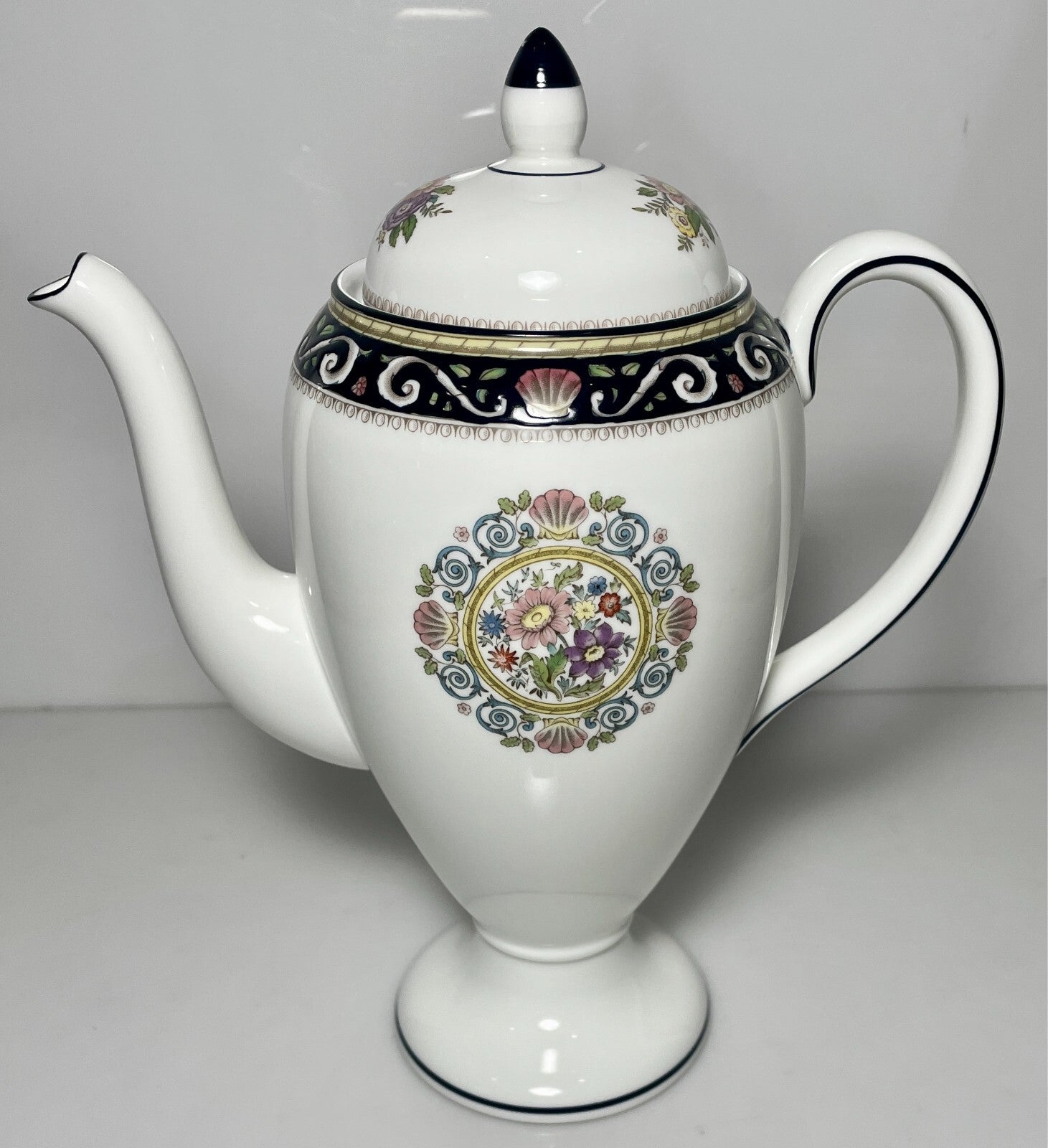 Wedgwood Runnymede Blue Coffee Pot and Lid 10 1/4" 5 Cup0
