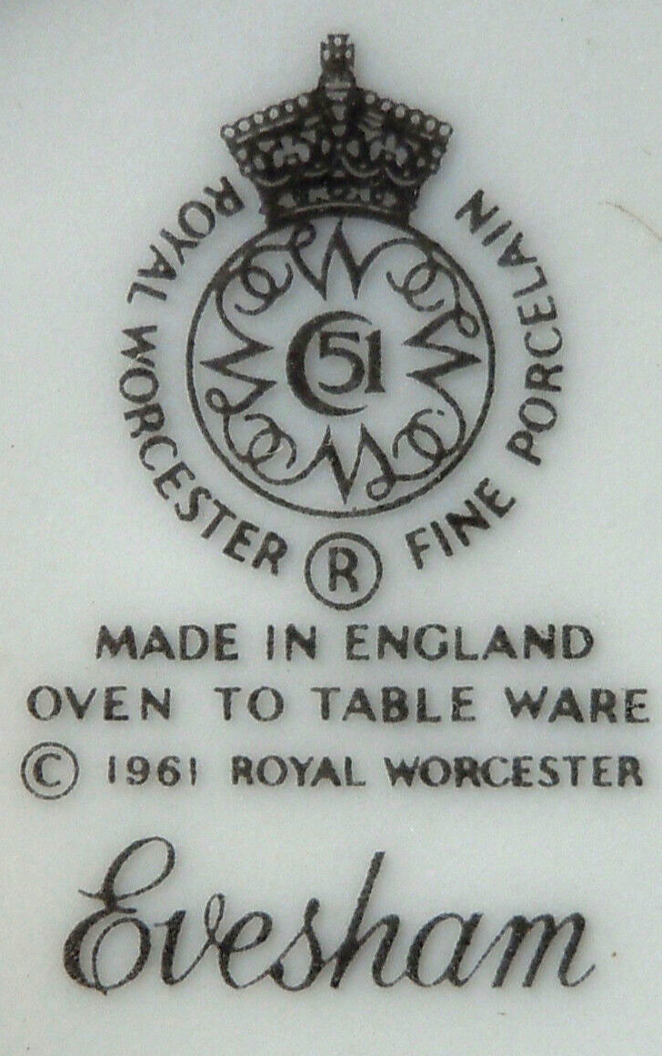 Royal Worcester Evesham Gold Cup and Saucer Set England3