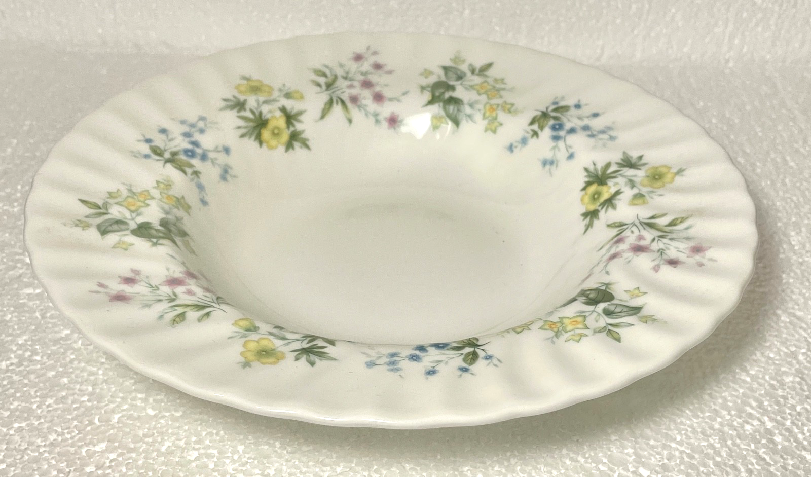 Minton Spring Valley Soup Bowl Rimmed 8 1/4"0