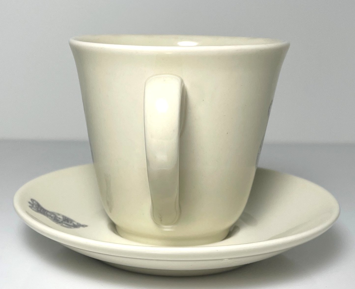 Homer Laughlin King's Arm Tavern Williamsburg Cup and Saucer Set1