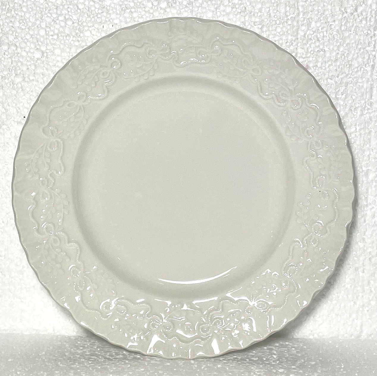 Ralph Lauren Wedgwood Claire Bread and Butter Plate 6 1/4"0
