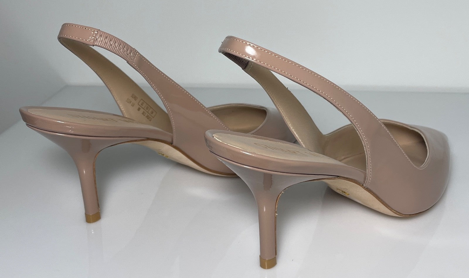 Stuart Weitzman Taupe Patent Slingback Pumps Pointed Toe Heels 8B2