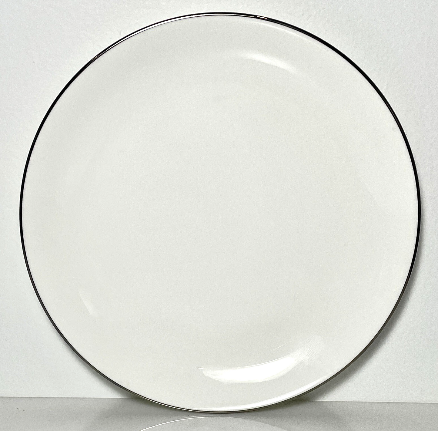 Wedgwood Formal Platinum Bread and Butter Plate 6 5/8"0