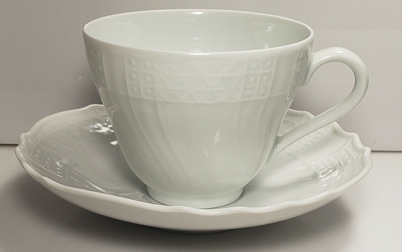 Hutschenreuther Dresden White Cup and Saucer Set 2 5/8"0