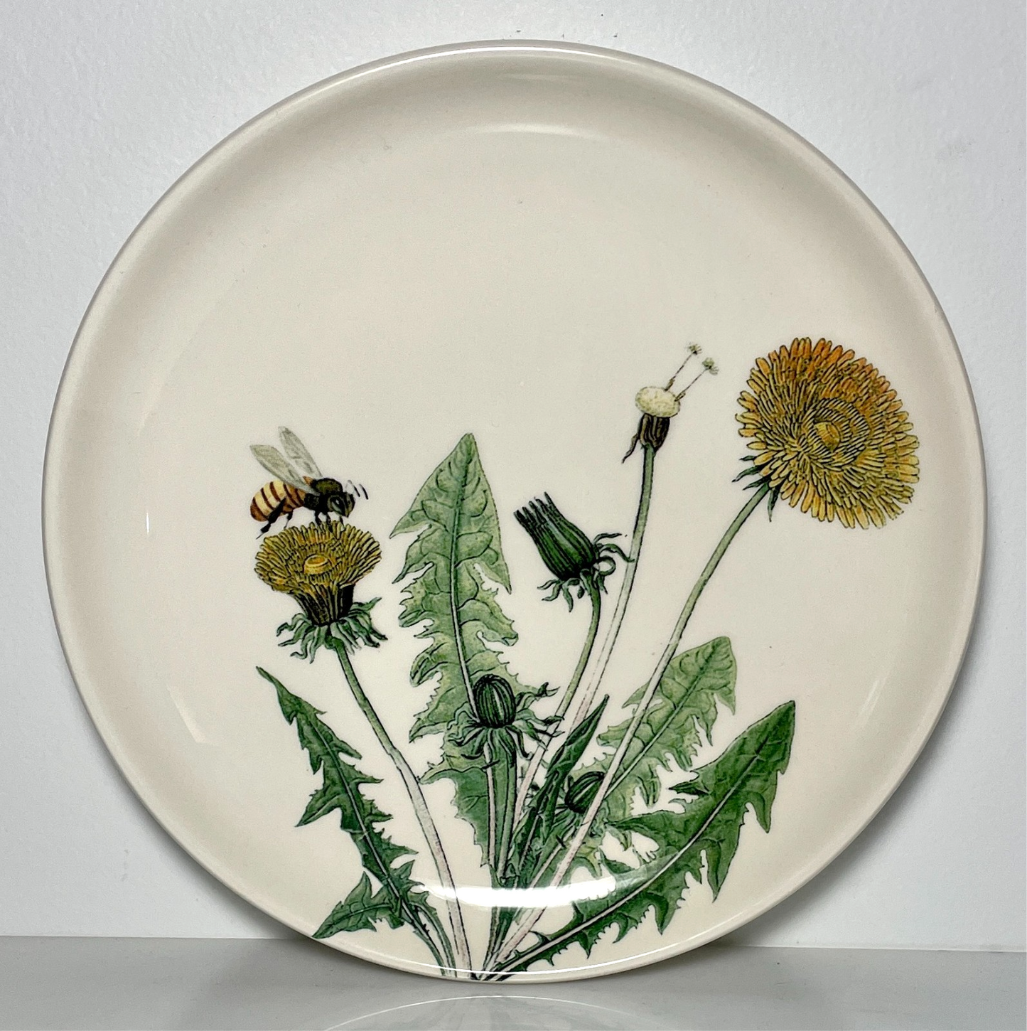 Pier 1 Bee and Wildflower Dandelion Salad Dessert Plate 8 1/2"0