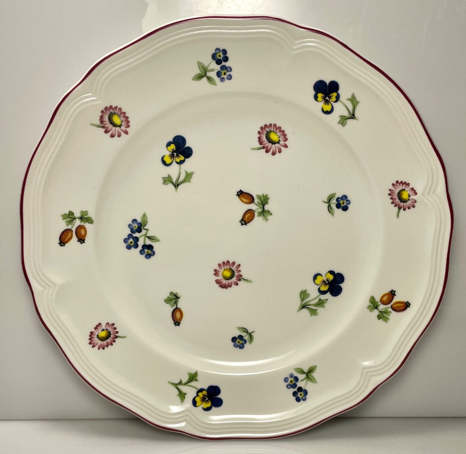 Villeroy & Boch Petite Fleur Salad Plate 8 1/4"0