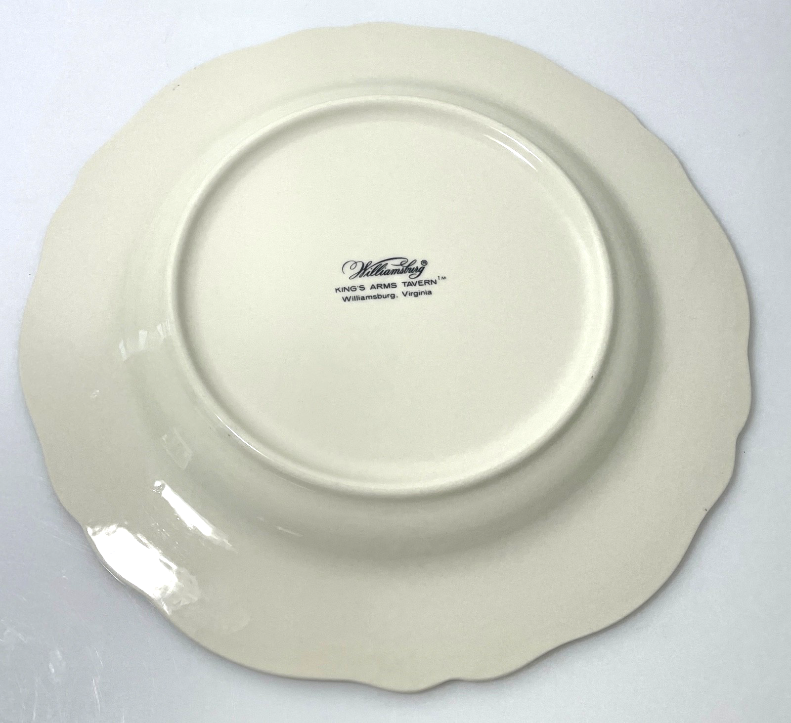 Homer Laughlin Kings Arm Tavern Williamsburg Dinner Plate 9 3/4"3
